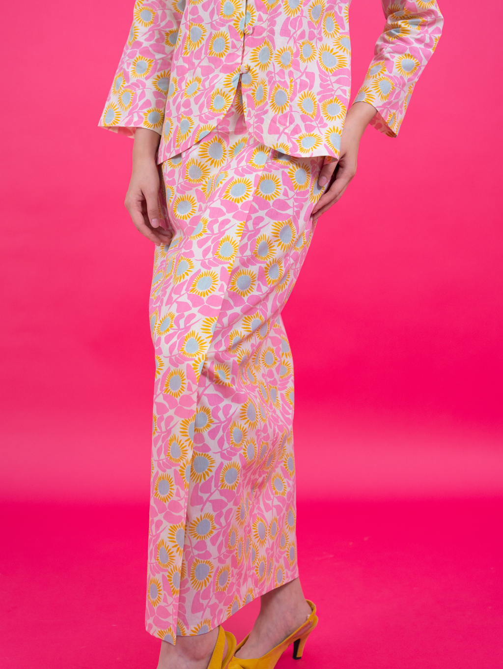 Nadi Kebaya in Pink Helianthus